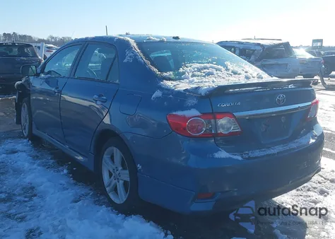 2013 Toyota Corolla S z USA, uszkodzony, nr VIN 5YFBU4EE3DP098574